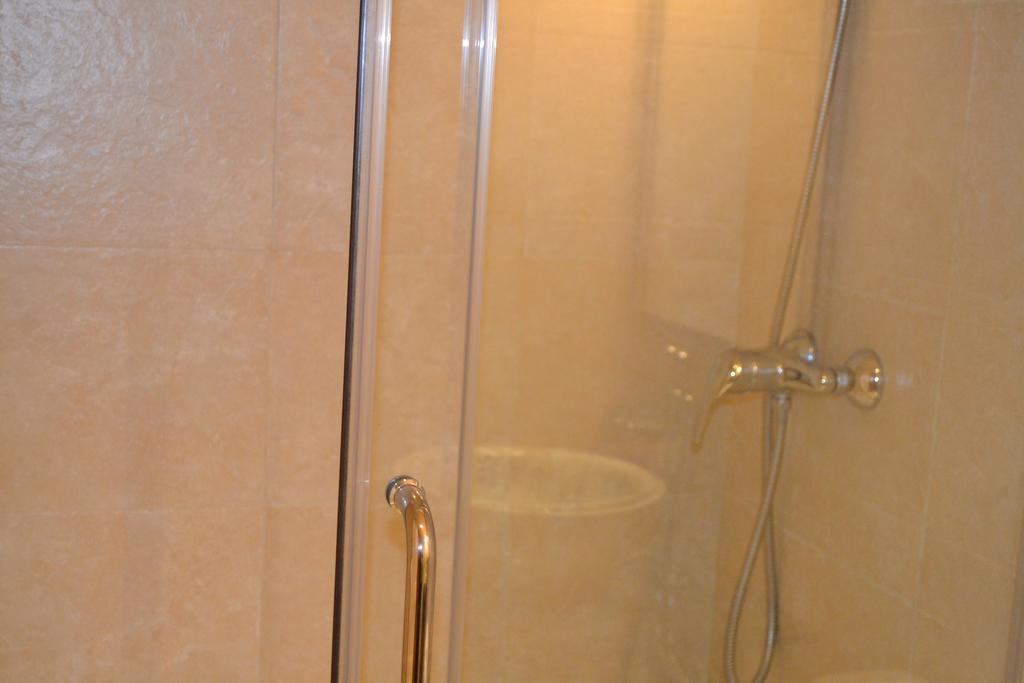 Hostal La Muntanya Castellar De N'Hug Ngoại thất bức ảnh